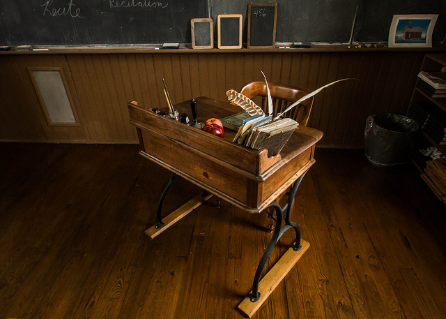 teachers-desk-classroom-old-school